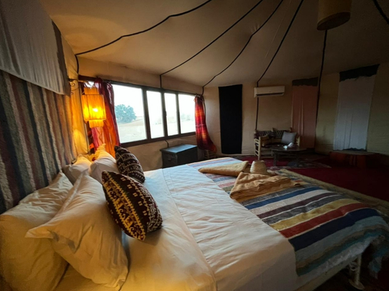 Overnight Merzouga Luxury Camp